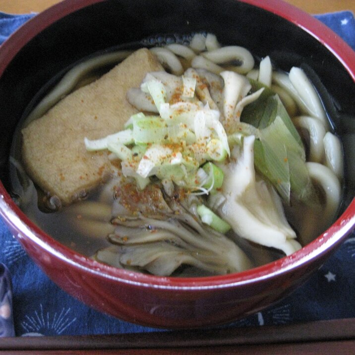 めんつゆで簡単美味しい！煮込みうどん♪